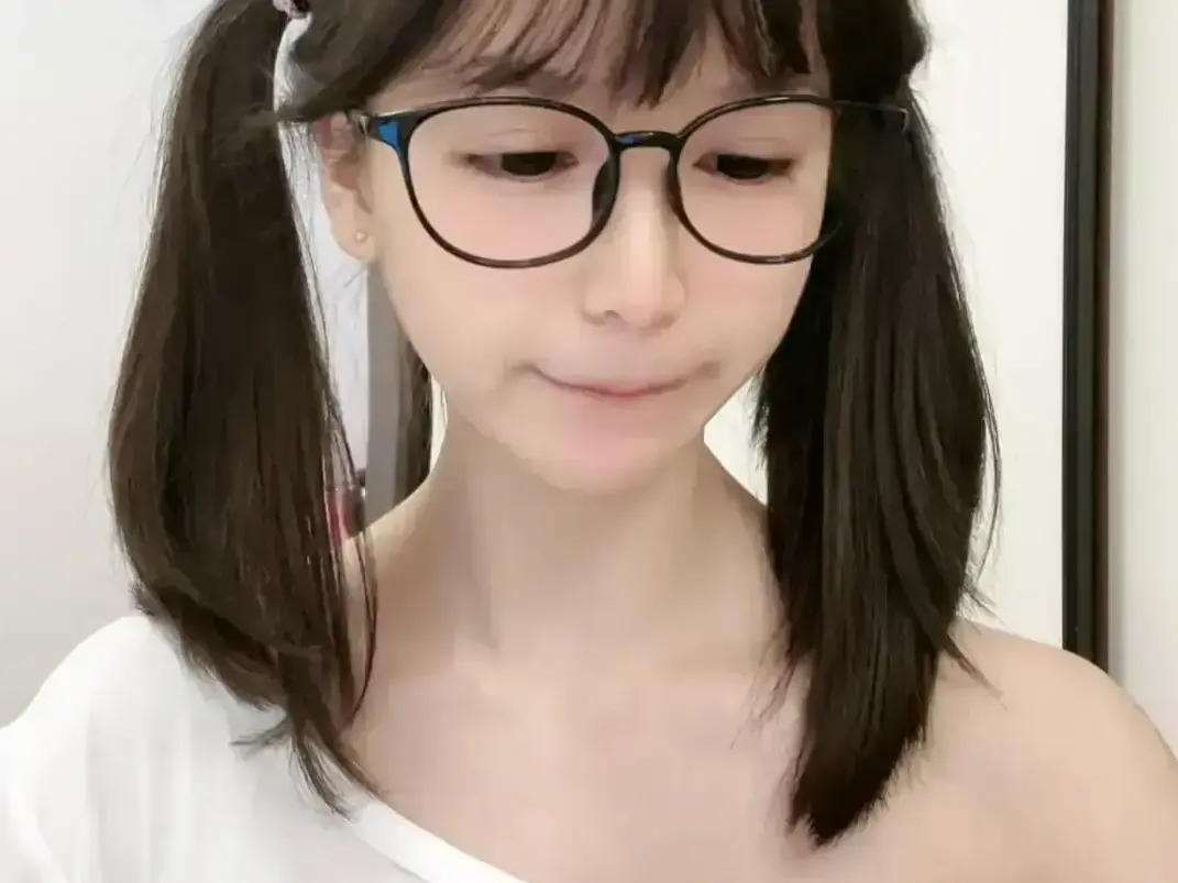 《萌小栖》天才交易员咯咯哒vlog原视频无删减全集 - 高清资源值得二刷细品 - 纯净观影沉浸感拉满 - 免费畅播完整版获取