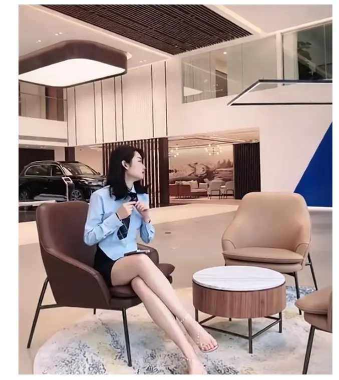 佳木斯新玛特迪桑特柜姐日常被拍1080P高清无删减-迪桑特导购事件全系列资源下载-免费在线看无广告